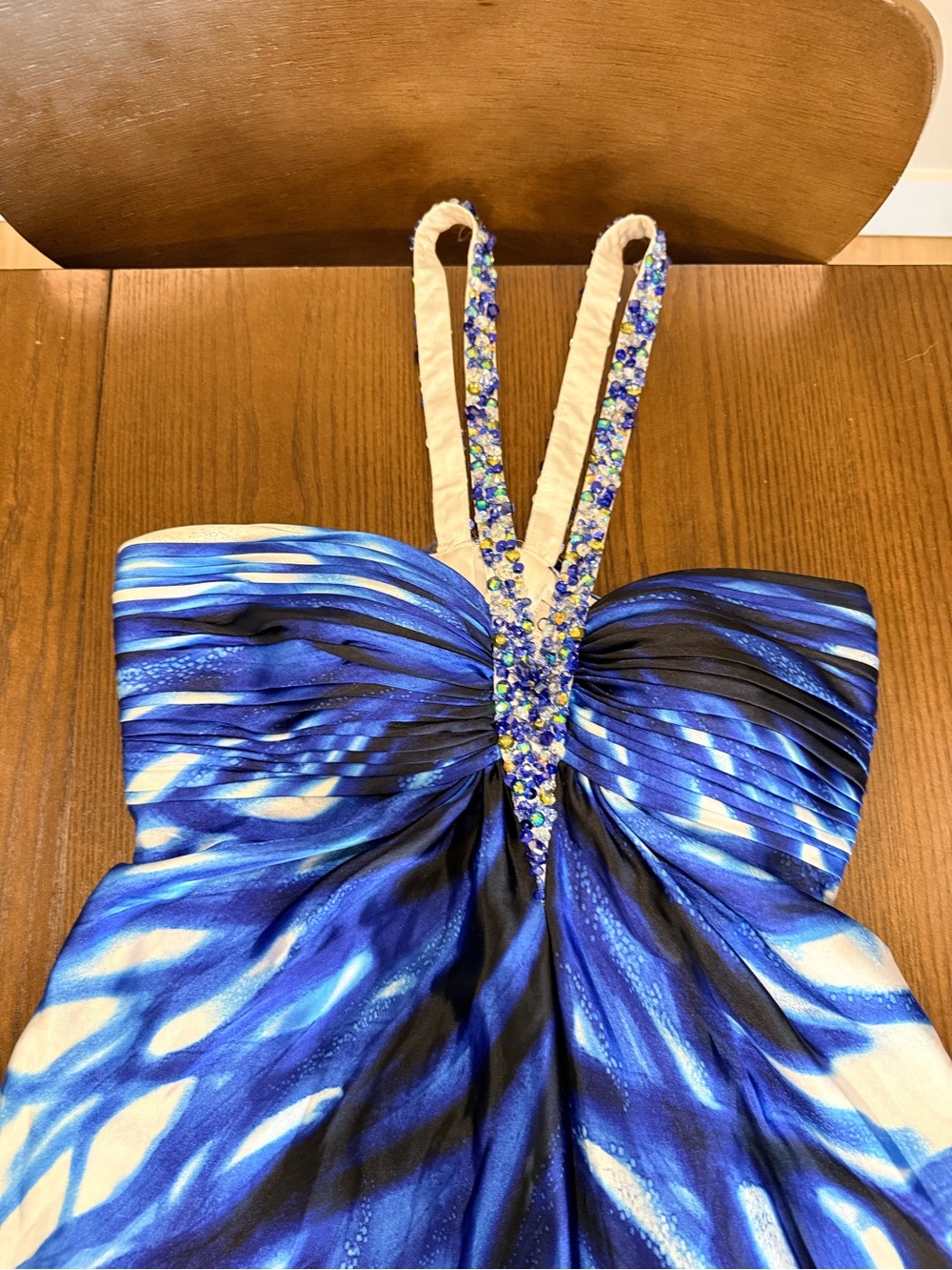 Cache Blue White Beaded Formal Gown Prom Dress Size 6 Halter Butterfly Print - Picture 3 of 10
